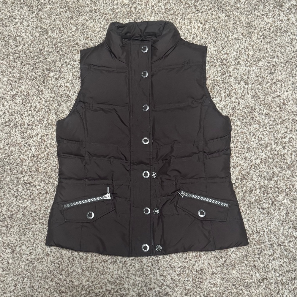 Eddie Bauer Women’s Down Vest 700-Fill Goose Down